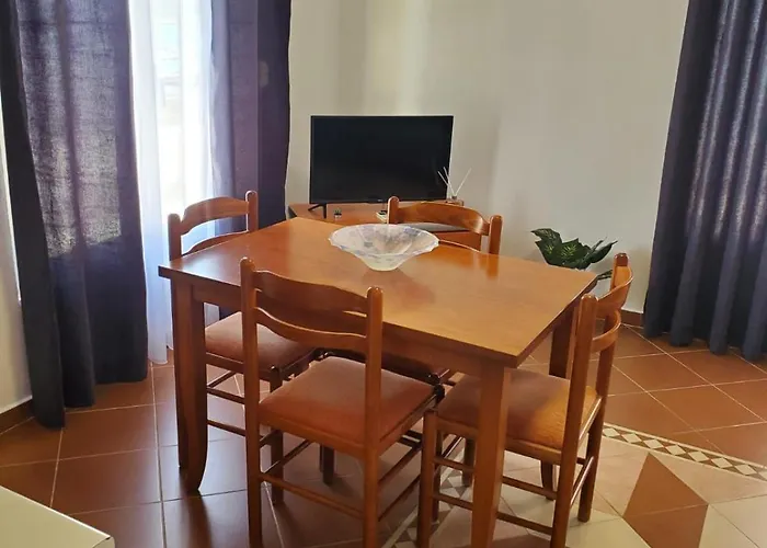 Summer Gate Σαράντα