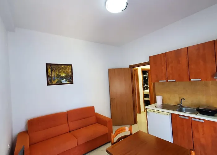 Summer Gate Σαράντα