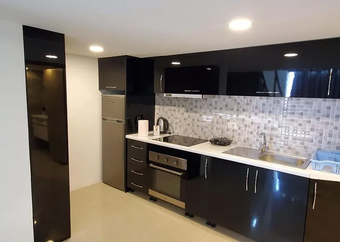 Ξενοδοχείο με διαμερίσματα Summer Gate Σαράντα