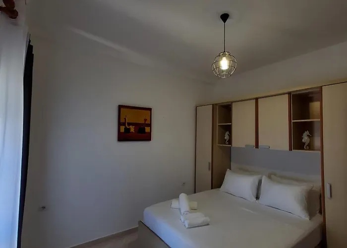 Summer Gate Σαράντα