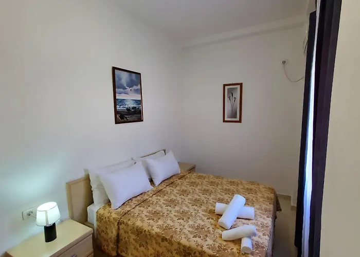 Summer Gate Σαράντα