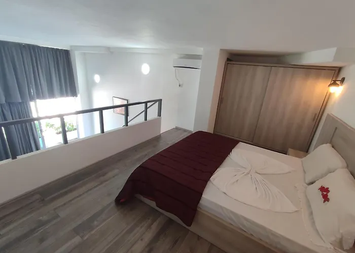 Summer Gate Σαράντα