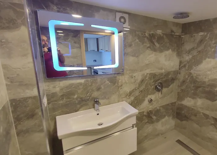 Summer Gate Σαράντα