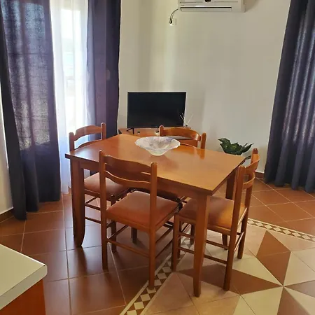 Summer Gate Sarandë