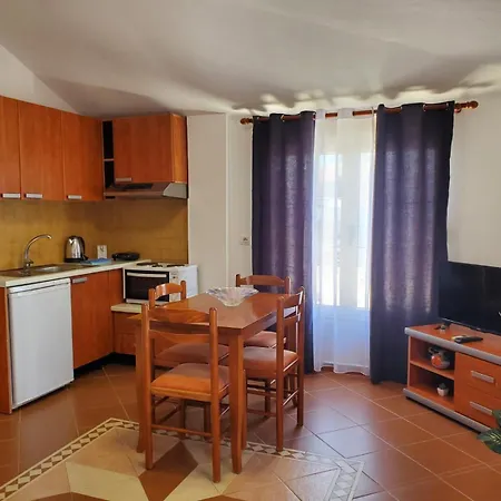 Summer Gate Sarandë