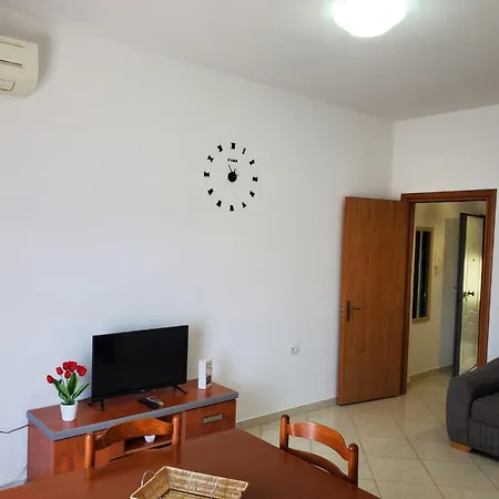 Summer Gate Sarandë